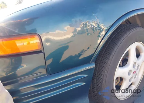 1997 Oldsmobile Cutlass Supreme Series I из США, поврежденный, VIN 1G3WH12M8VF328196